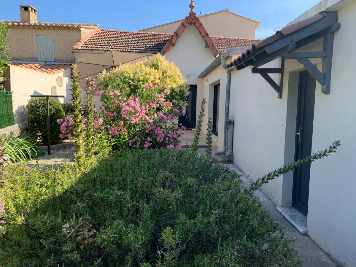 Petite Maison Pres Du Centre LʼIsle-sur-la-Sorgue Eksteriør billede