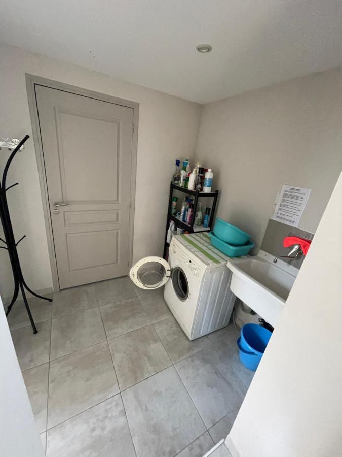 Petite Maison Pres Du Centre LʼIsle-sur-la-Sorgue Eksteriør billede